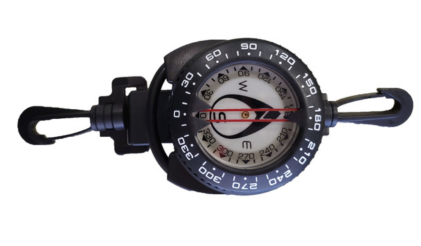 Underwater compass on retractor