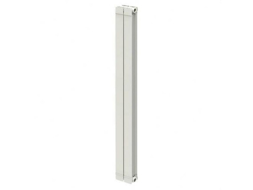 Radiador plano y lineal TAL 3-1800, entre ejes 1800mm altura 1843mm - Ferroli