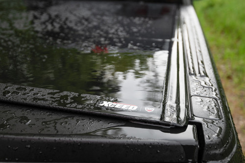 Extang Xceed Aluminium Hard Folding Truck Bed Tonneau Cover | Fits Jeep Gladiator