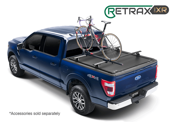 Retrax RETRAXONE XR | Manual Polycarbonate Retractable Truck Bed Cover | Chevrolet Silverado 2500HD 6'10" (2021+)