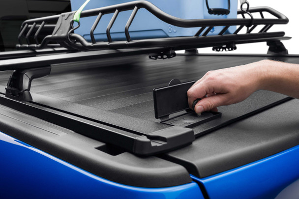 Retrax RETRAXPRO XR | Manual Aluminium Retractable Bed Cover | RAM 1500 DT w/RAMBOX (2021 +)