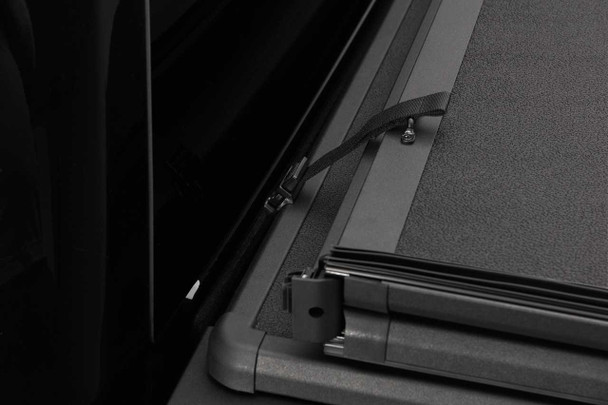 Extang Solid Fold 2.0 Hard Folding Tonneau Cover | Fits Jeep Gladiator w/Trail Rail System (2020+)