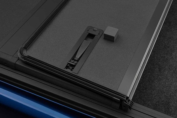 Extang Solid Fold 2.0 Hard Folding Tonneau Cover | Fits Jeep Gladiator w/Trail Rail System (2020+)