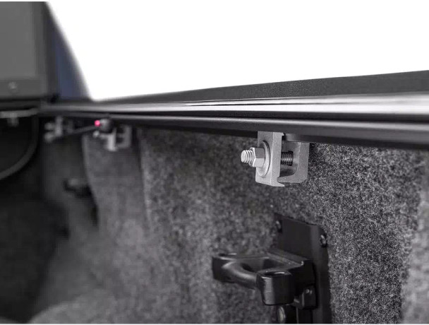 Extang Endure ALX Hard Folding Tonneau Cover | Chevrolet Silverado 1500 (5'10) 2022 +