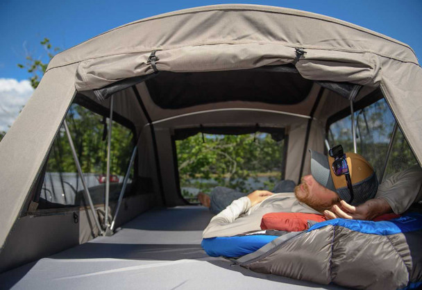 Yakima SKYRISE HD SMALL | Heavy Duty 4 Season Rooftop Tent Yakima SKYRISE HD SMALL | Heavy Duty 4 Season Rooftop Tent