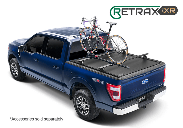 Retrax RETRAXONE XR | Manual Polycarbonate Retractable Truck Bed Cover | Ford F-150 Super Crew 5'5" (2021+)