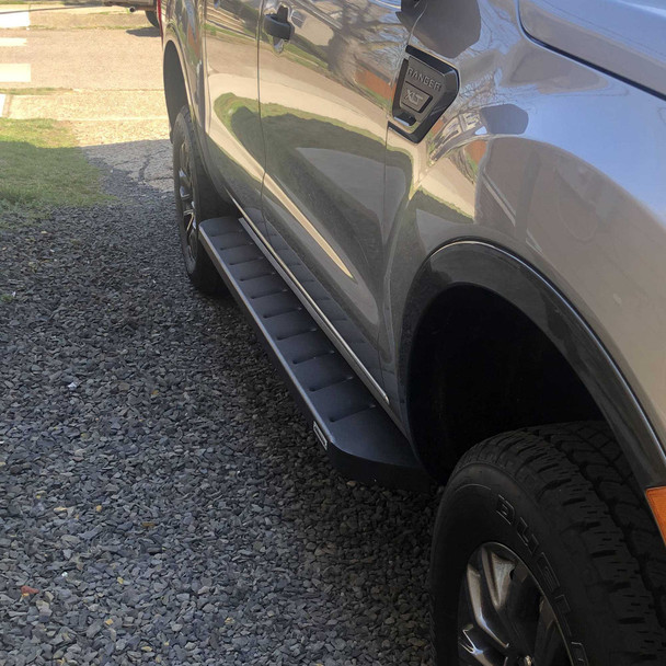 Go Rhino RB10 Running Boards, Side Steps | Ford Ranger PX3/Next Gen (2022+) | Textured Black