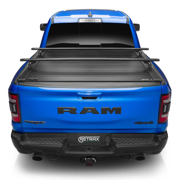 Retrax RETRAXONE XR | Manual Polycarbonate Retractable Bed Cover | RAM 1500 DT 5'7" Crew Cab w/out RAMBOX