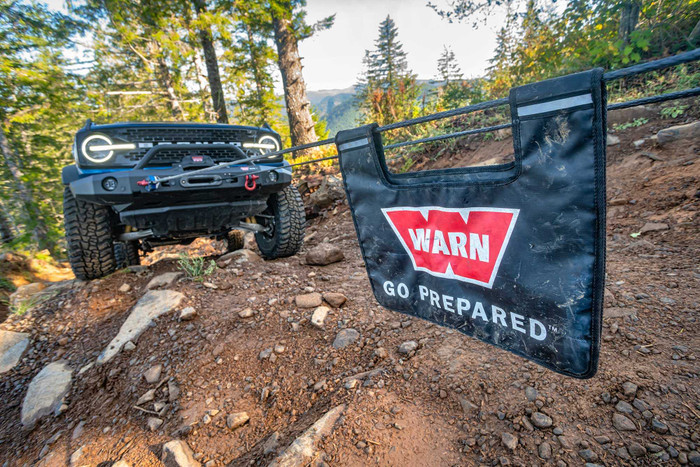 WARN Winch Damper with Rigging Accessory Storage Pocket and Reflective Strips , Black | 91575