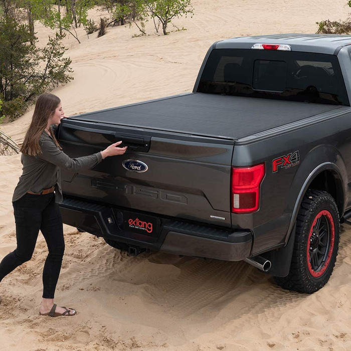 Extang Xceed Aluminium Hard Folding Truck Bed Tonneau Cover | Fits Nissan Navara (2020+)