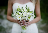 5 Questions Any Bride Should Ask a Florist Shop Before Purchasing From Their Collection