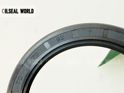 ROTARY SHAFT SEAL  METRIC OIL SEAL TC 70*92*7 NBR