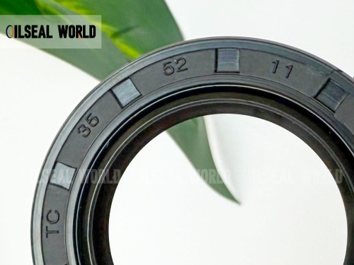 ROTARY SHAFT SEAL  METRIC OIL SEAL TC 35*52*11 NBR