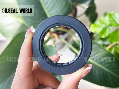 HIGH PRESSURE SHAFT SEAL 38.15*57.15*9.5 NOK UP0234F NBR TCN FOR SAUER 90R075
