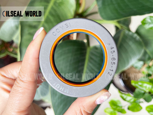 DIFFERENTIAL DRIVE AXLE SHAFT SEAL 45*65*12 NBR+AU COMBI JOHN DEERE ER123208
AGRICULTURE EQUIPMENT SEAL SOLUTION