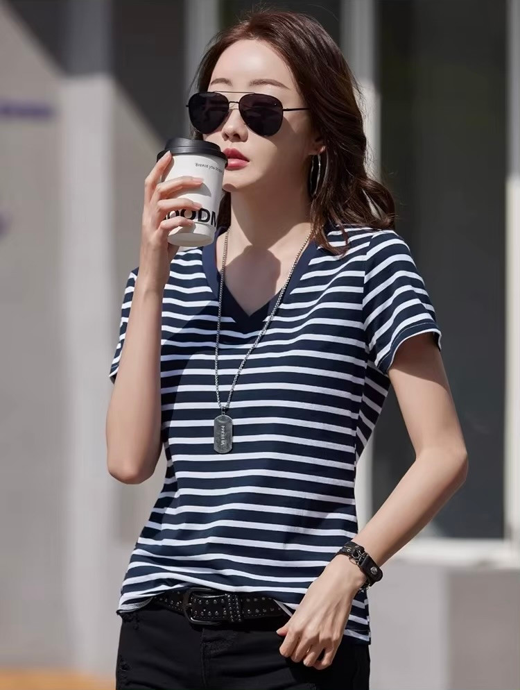 Women’s woman womens petite-, tall-, plus-, size Light Luxury High-Quality Cotton Blend V-Neck with contrast color band Short-Sleeves striped T-Shirt Pullover Style tops Tees stripes T-shirts in dark navy blue with white