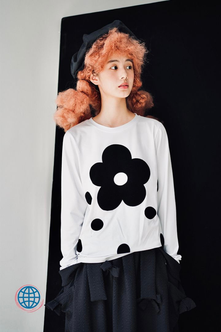 Boatneck Big Flower T-Shirt Women’s Japanese original Long Sleeve O-neck polka dot top long-sleeved white wild T-shirt sweet black flower Trending Japan T-shirts tops for Woman