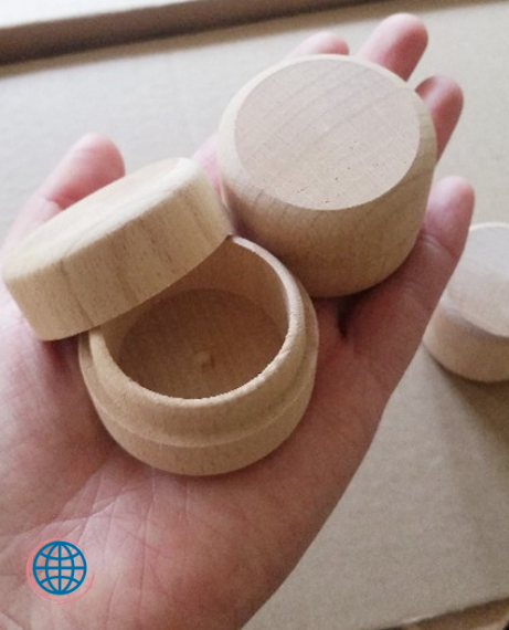Wooden Storage Container 1-Piece  1pc Portable Vintage Small Round Wood Jewelry Candy Box Ring Earrings Case Containers Natural Trending Craft Cases