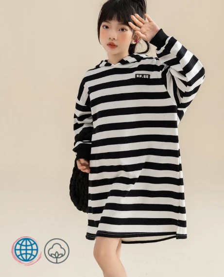 Teen Striped Hoodie Dress   Girls Long Sleeve Hooded Stripe Casual Dresses for trending Teens Kids Loose Fashion Teenagers Children Costume 10 12 Years in Black a white Stripe