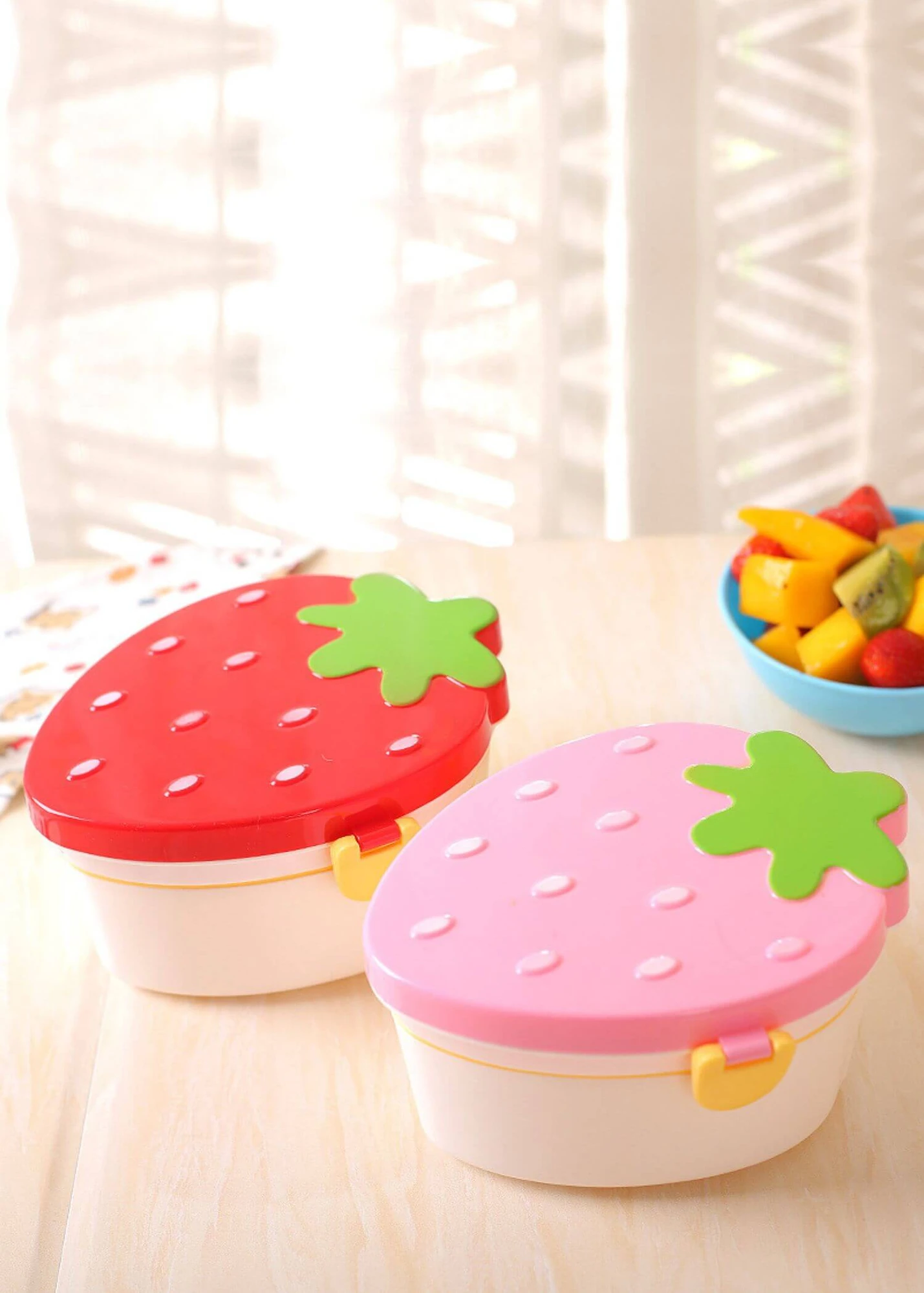 Strawberry Shape Lunch Box 500ml    2 Layer Food Fruit Storage Bento Box Red Pink Microwave Tableware Kid Cute School Bowl Boxes in Pink