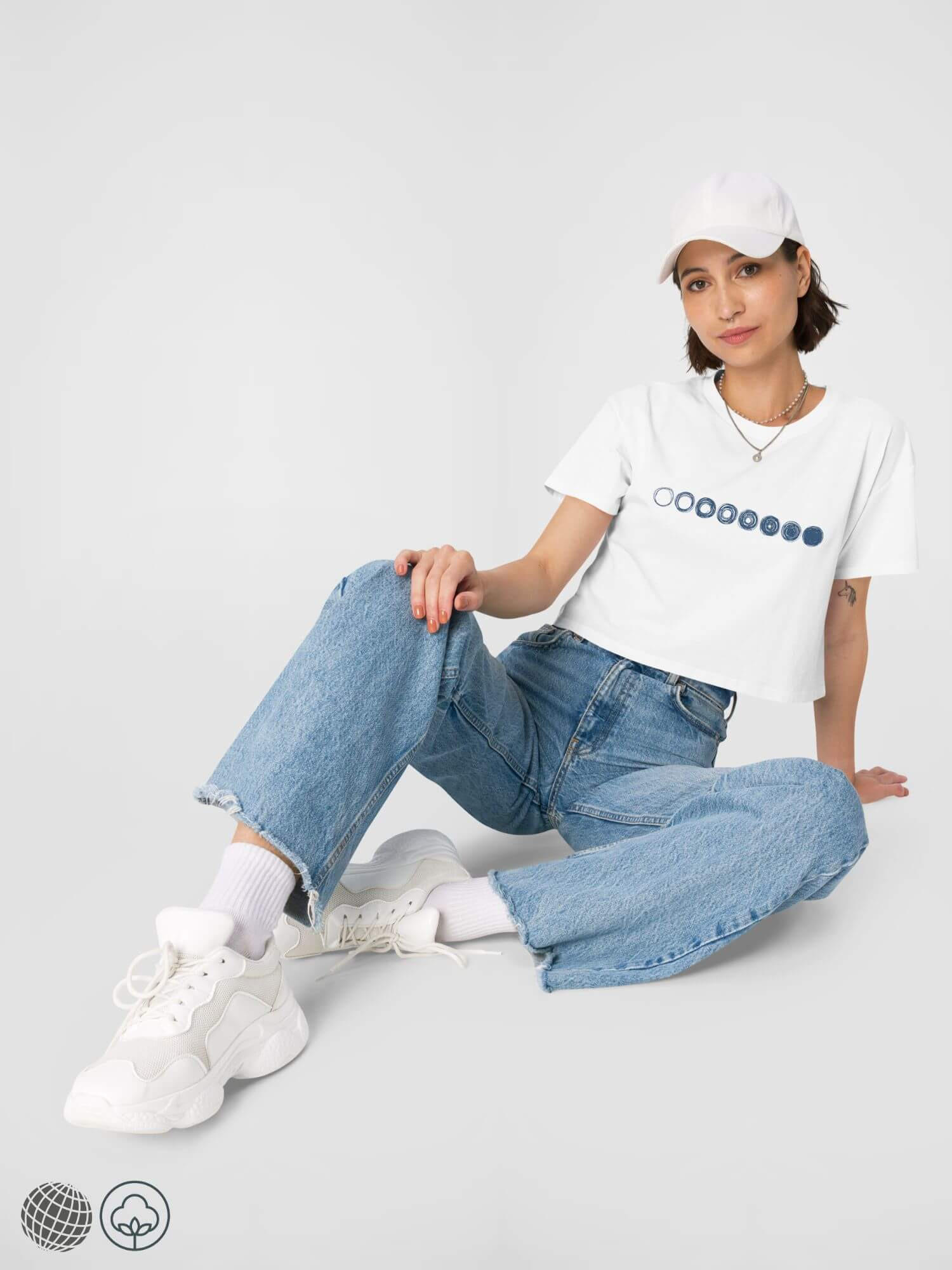 Cropped Top T-Shirt   Womens circles graphic short sleeves crewneck Tops for woman in white with dusk blue design Petite-, tall-, plus-, size womens round o-neck crew neck T-shirts