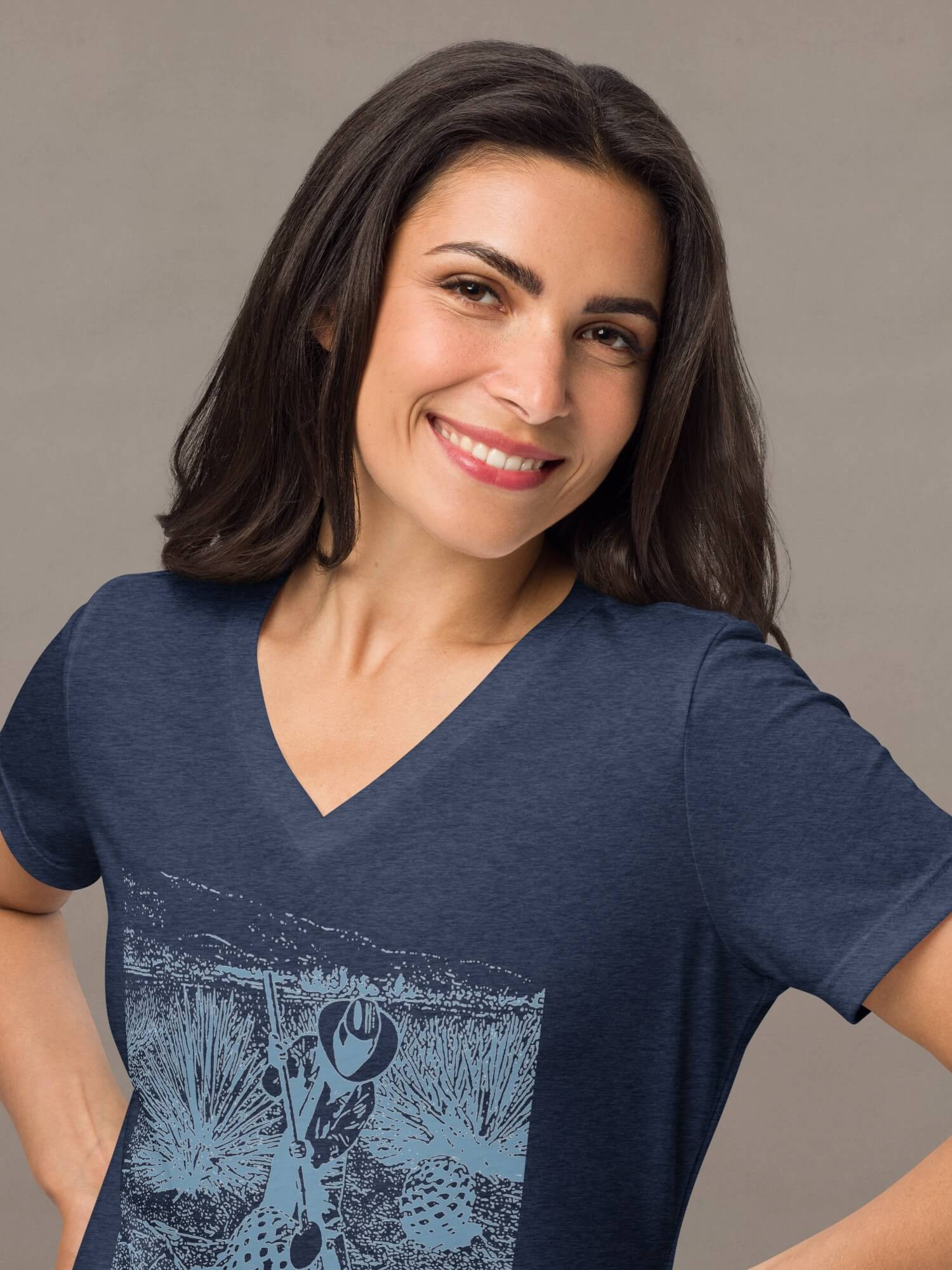 Relaxed Print V-Neck T-Shirt    Women’s Bella Canvas petite-, tall-, plus-,  size short sleeves casual Mexican harvest Top Woman loose oversize relaxed solid color  basic T-Shirts Tee Women’s Mexico farmer Tops in Heather Navy blue