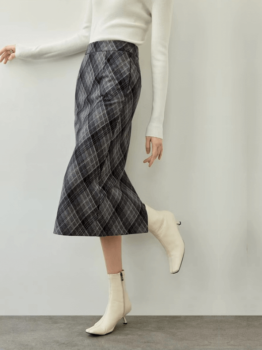 Spliced Straight Skirt    Women’s retro elastic back band high rise waist slit-hem slant side pockets elegant long mid-calf natural waistline midi skirts for woman in plaid Womens Fall Autumn Fashion in checkered blue #143Q56757