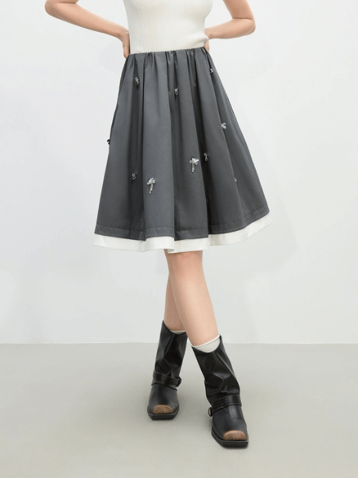 Women’s 100% cotton Color contrast stitching floral daisy beading design A-line empire waistline Knee-Length pleats skirt for Woman in Gray Grey White Womens patchwork Female Summer flowers pleated Skirts #25FE12005