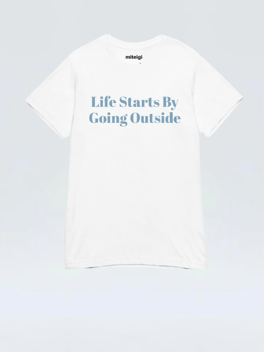 Women’s Men’s Softstyle Crewneck T-Shirt Genflex unisex 100% cotton short sleeves regular fit life starts by going outside letter print round O-neck T-shirts for woman Man in white Womens Mens gender fluid summer holiday getaway vacation petite-, tall-. Plus-, size crew neck tops