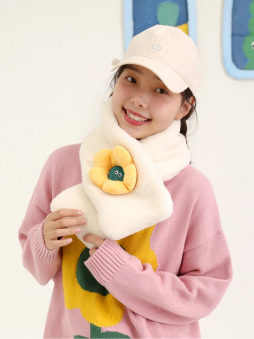 3D Floral Scarf  Women's Plush Three-dimensional Small Flower Short Ring Scarves Trending in White For Woman 3D Floral Scarf  Women's Plush Three-dimensional Small Flower Short Ring Scarves Trending in White For Woman
