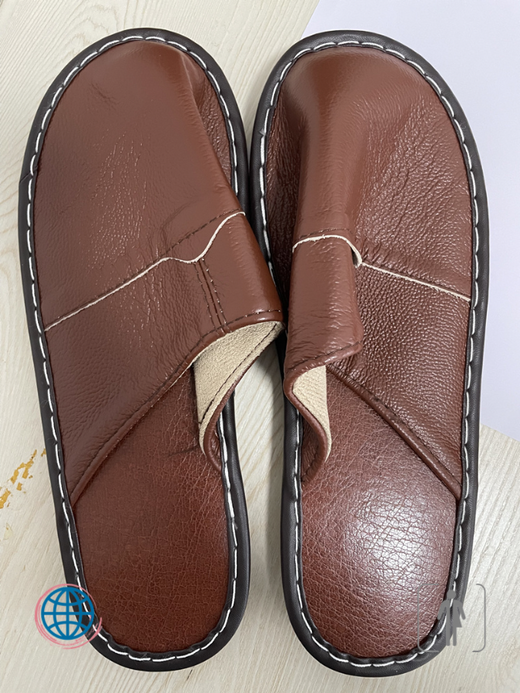 Anti-Slip Indoor Slippers Unisex Anywear Mens Women’s Couple's Casual Home Shoes Anti Slip Warm Men Slipper Autumn Winter Stock Footwear for Man Woman in Auburn Brown Anti-Slip Indoor Slippers Unisex Anywear Mens Women’s Couple's Casual Home Shoes Anti Slip Warm Men Slipper Autumn Winter Stock Footwear for Man Woman in Auburn Brown