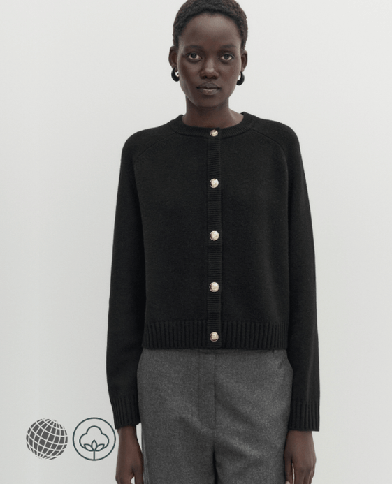 Crewneck Wool Knit Cardigan Women’s autumn Gold style button-up round o-neck crew-neck knitted petite size womens sweaters cardigans for trending Woman in black Crewneck Wool Knit Cardigan Women’s autumn Gold style button-up round o-neck crew-neck knitted petite size womens sweaters cardigans for trending Woman in black