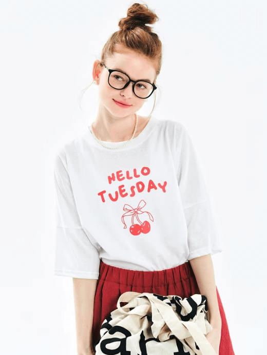 Crewneck Letter T-Shirt Women’s Message “HELLO TUESDAY printed pure cotton simple loose round O-neck large T-shirts for Woman in with with red Womens Spring Summer crew neck fashion tops style #244682 Crewneck Letter T-Shirt Women’s Message “HELLO TUESDAY printed pure cotton simple loose round O-neck large T-shirts for Woman in with with red Womens Spring Summer crew neck fashion tops style #244682