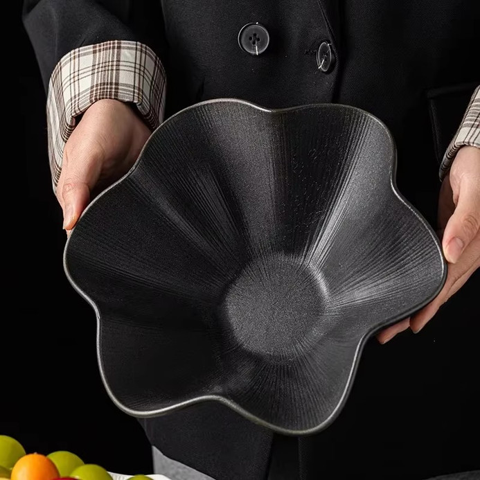Flower floral Shaped Ceramic Fruit Salad Dried Fruit Plate Candy Pasta Plates Striped Storage Bowls Kiln Changes Restaurant Specialty dinnerware serveware in black