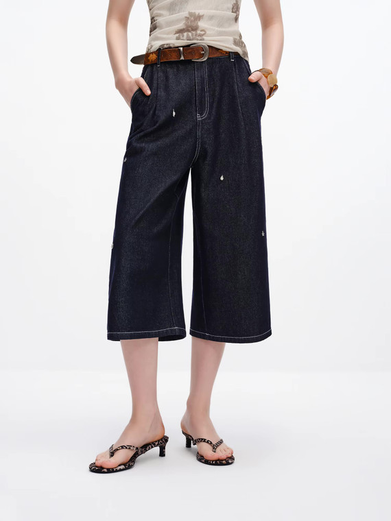 Women’s woman womens petite-, tall-, plus-, size Casual Summer holiday vacation getaway indie style Fall Autumn Winter loose classic Vintage style Female cropped mid rise waist stitched 3D Kawaii adorned elements pockets embroidery patchwork denim Jeans Fashion pants in dark blue