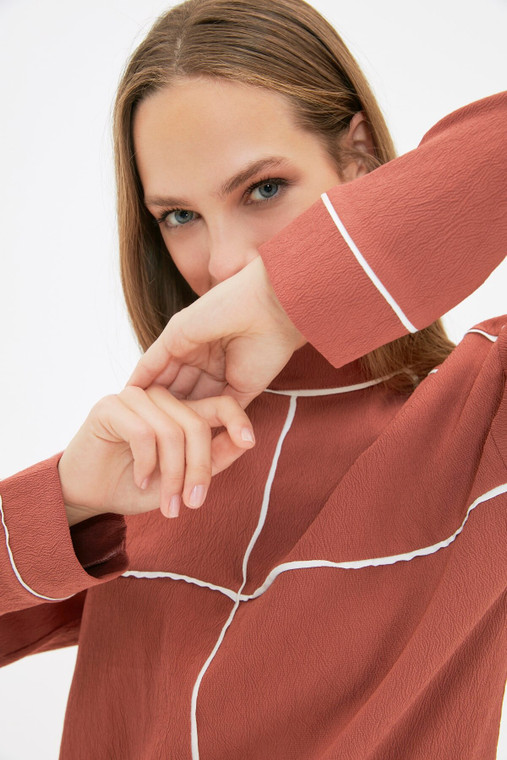 Mockneck Lined Sweatshirt Camel Upright Collar Bias Tape Detail Turtleneck Sweatshirts Tops For Woman Trend in Light Brown