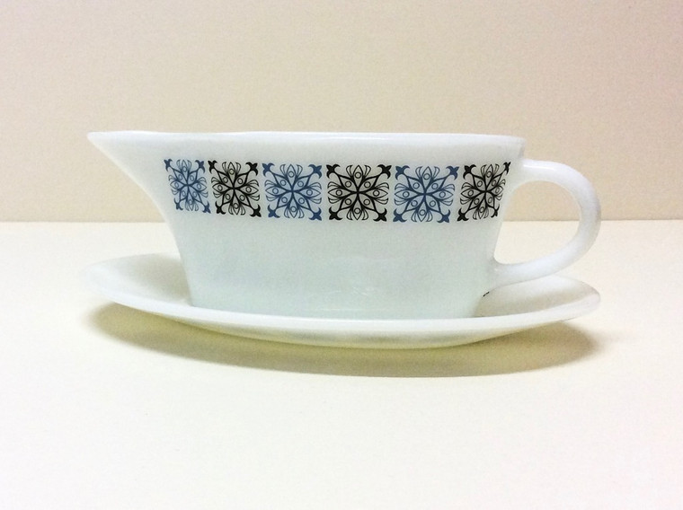 JAJ CHELSEA Gravy Boat And Saucer Pyrex Arcopal 1970s