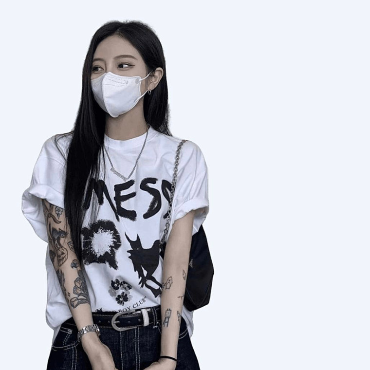 Grunge Oversized Crewneck T-Shirt  Women’s Korean Japan Fashion Tee Top Glam Y2K Kpop Graphic Mess Gothic White Letter Printed O-Neck Tops Japanese Streetwear Women Korea Trend T-Shirts for Woman