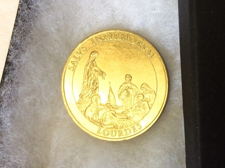 French Lourdes Commemorative Souvenir Goldtone Coin