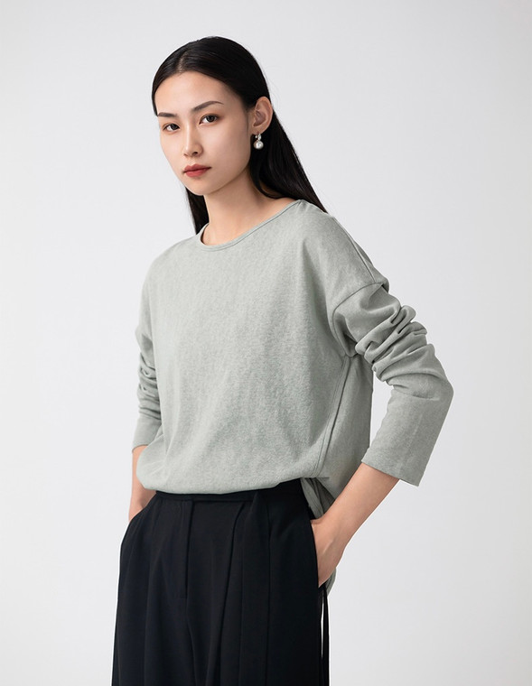 Crewneck T-Shirt in Cotton Linen  Women’s Light Weight Oversize Long Sleeve Tops O-Neck Cotton Linen Tees T-Shirts for Woman Trend in Green