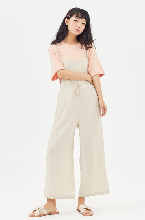 Siam Wide-Leg Suspender Jumpsuit Women’s Mid Rise Waist Bodysuit Loose Siamese Pants Woven Jumpsuits Ladies Rompers Concise Trousers For Woman in Light Apricot