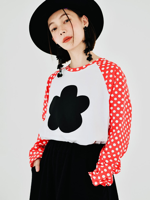 Crewneck Polka Patchwork T-Shirt  Women’s Japanese Original Design Long Sleeve Round O-Neck Pullover Autumn T-Shirts Women's Floral Black Flower Printed Panel top Red White Dot Casual Versatile Loose Tops Japan Tees for trendy Woman