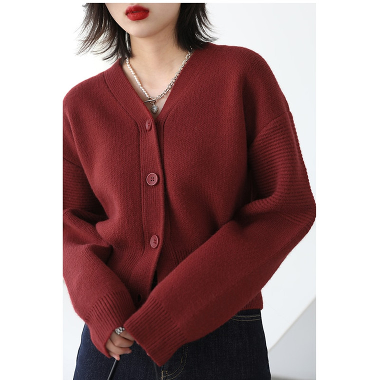 Cropped V-neck Cardigan Sweater  Women’s Short Knit Outerwear Single Breasting Korean Fashion Leisure Lazy Wind Winter Knitting Thicken Cardigans Sweaters for Trendy Woman in Red