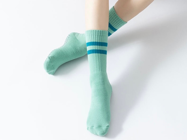 Long Terry Rib Socks   Women’s Cotton Breathable Sweat-absorbing Pilates Yoga Dance Fitness Training Anti-Slip Ribbed Sports Footwear for trendy Woman in Green blue