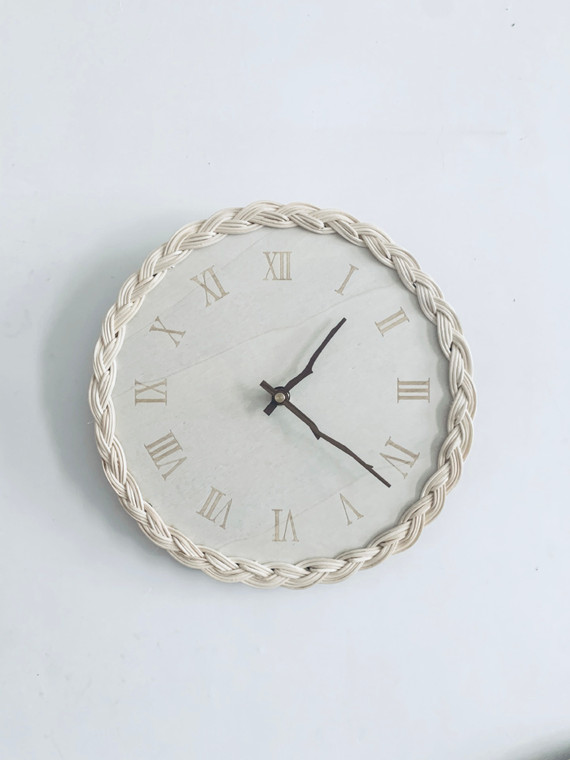 Rattan Silent Wall Clock  Ins Japanese fashion creative circular digital Children's room wall clocks Japan home stay decoration in trendy natural Light color wood