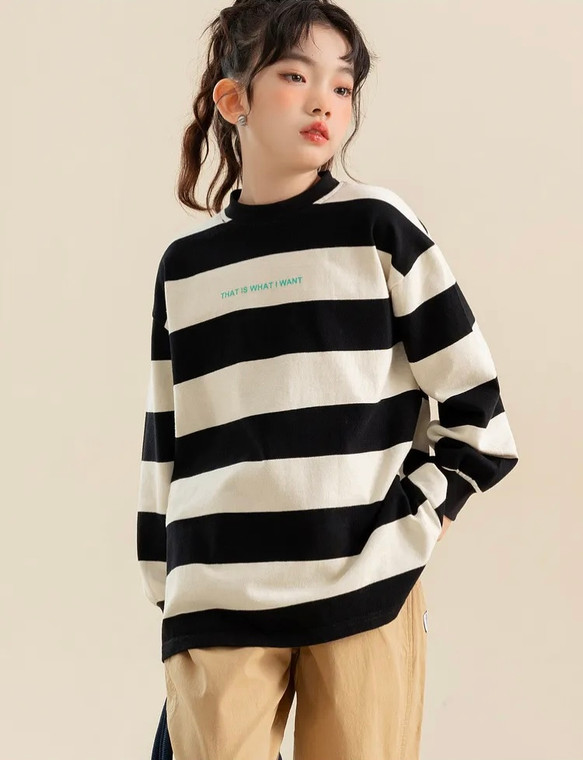 Striped Sweatshirt  Girls Long Sleeve Round O-neck crewneck Spring Autumn Casual T-shirt for Kids Fashion All-match Sweatshirts Teen Children Clothes in trendy Black White