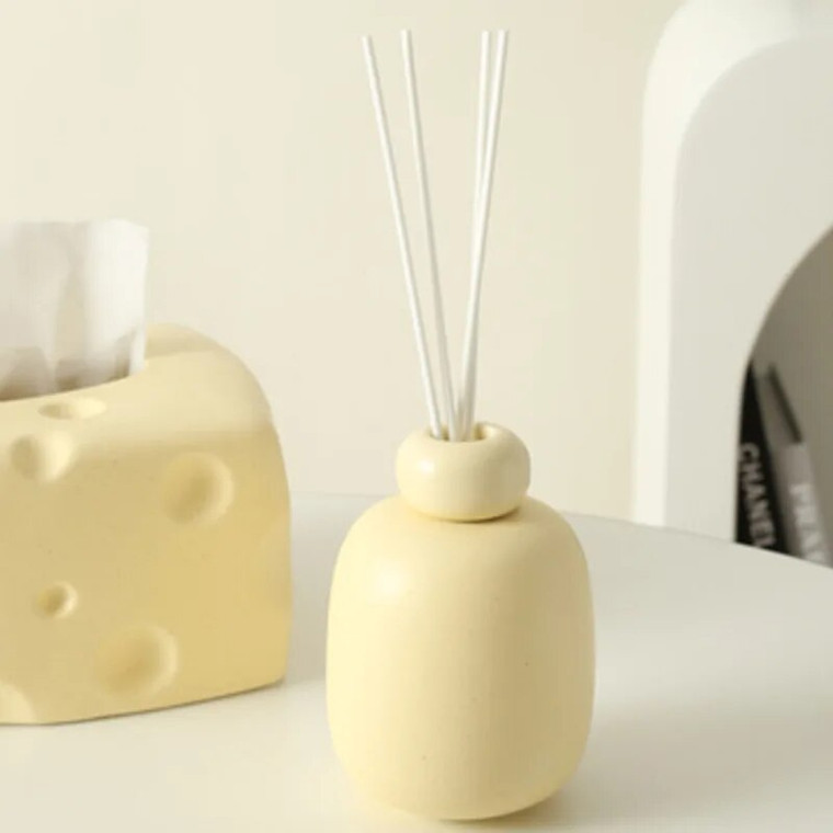 Aroma Diffuser Bottle with Sticks   Room Decor Home Empty Room Fragrance Perfume Diffusers Stick Bottles in Light Yellow