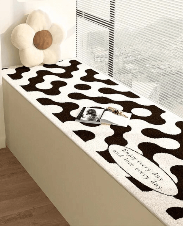 Bay Window Mat black   Thickened retro Cow design Carpet Bedroom Bedside Bed Rug Soft Carpets For Living Room Fluffy Cows hide pattern Anti-slip Mats