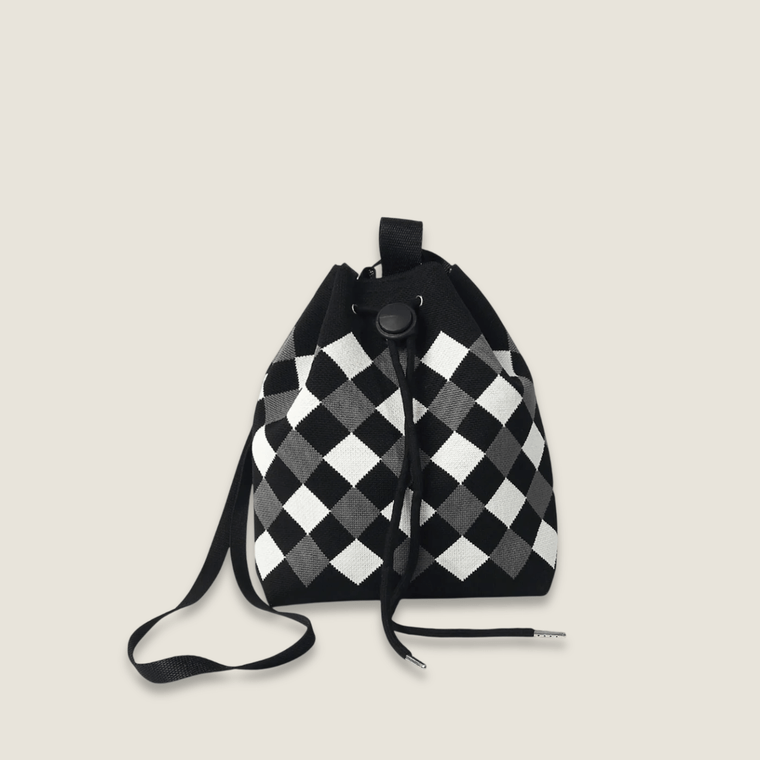 Women’s woman womens Simple and Elegant Plaid Black, White, and Gray Drawstring Knit Bucket Bag, with a Convenient and Quick Storage Drawstring Design, Can Be Carried on the Shoulder, Crossbody, or by Hand, Suitable for Carrying Mobile Phones, Books, Keys, and Ideal for Commuting, Travel, Vacation, Picnics, and Camping bags In black with white