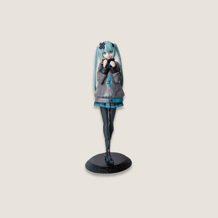 Hatsune Miku In A World With Closed Windows Collectible Anime Action kawaii Figures Model Toys Christmas Gifts Figurines in blue black color